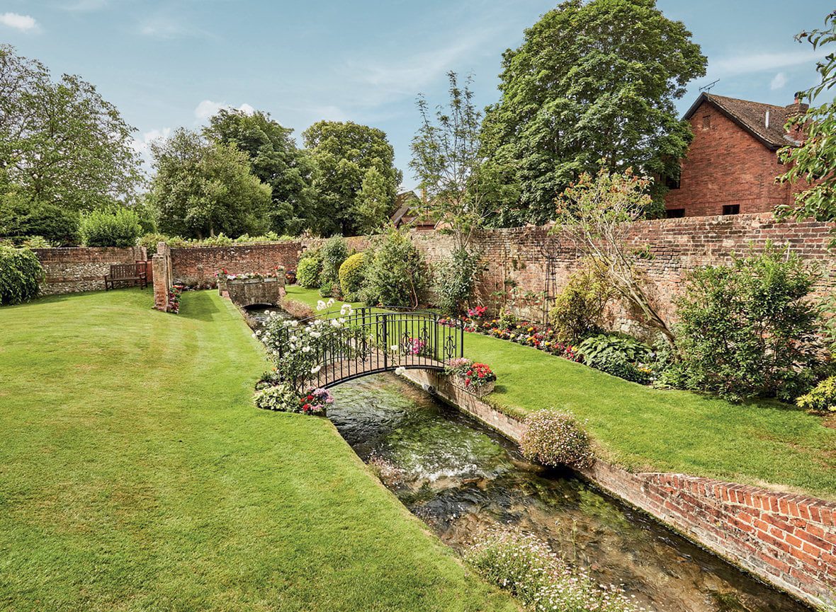 Memorial Garden Bridge