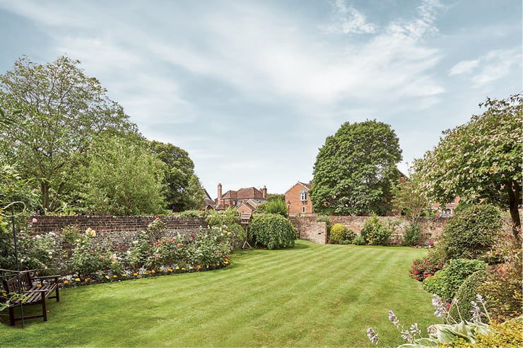 Chesil House Gardens